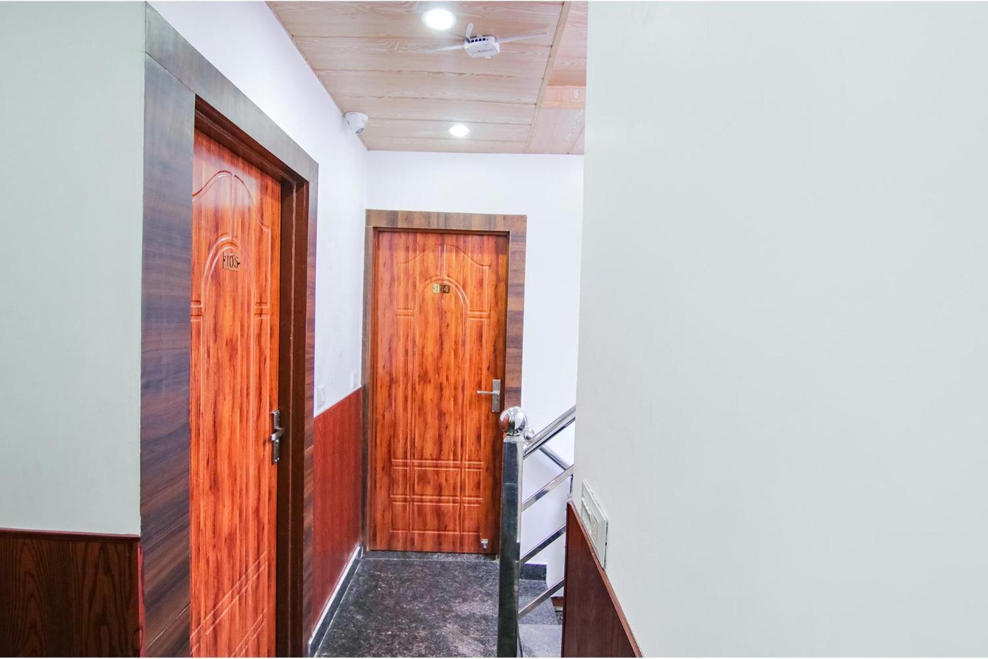 Fabexpress Kalsia Homestay - Nr Radha Krishna Mandir Mussoorie Exterior photo